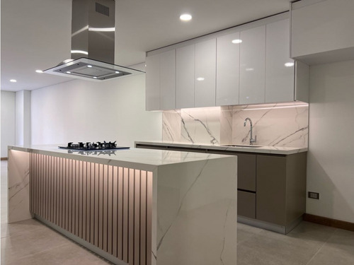 | V E N T A | Hermoso Penthouse En Laureles. Súper Ubicación