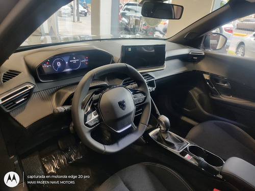 Peugeot 2008 1.0T Allure