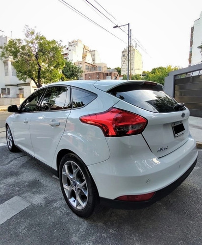 Imagen 9 de 14 de Ford Focus Se Plus Manual 5 Puertas 2016