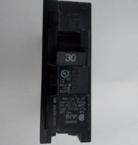 Breaker Un Polo 30a 120/240v Para Empotrar Siemens