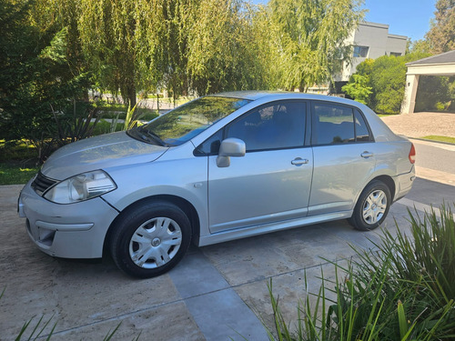 Nissan Tiida 1.8 Visia