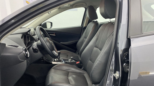 Imagen 15 de 25 de Mazda 2 Touring Mt