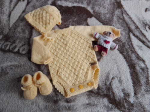 Body, Gorrita Y Escarpines Bebé Manga Larga Tejido Amarillo Maiz 1-3 M