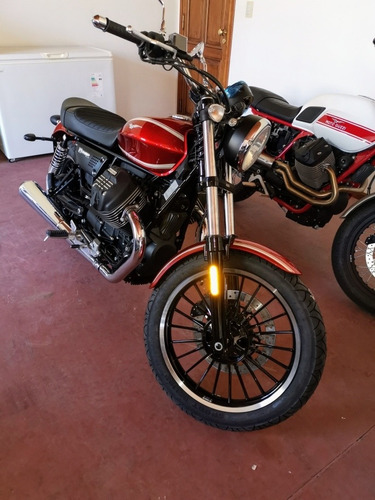 Moto Guzzi V9 Roamer