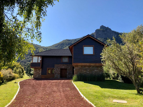 Casa Muy Luminosa Y Moderna Sobre Cancha De Golf, Arelauquen Bariloche