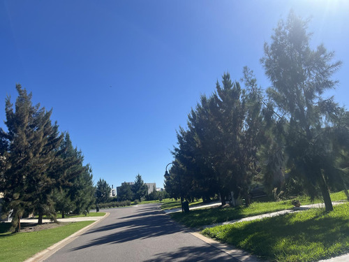 Terreno A La Laguna En Barrio Cerrado El Naudir Etapa Ii