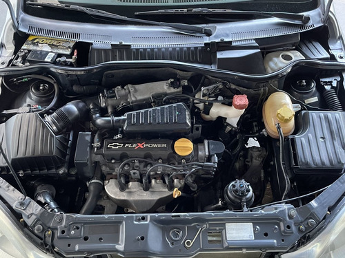 Chevrolet Corsa Sedan 1.8 4p Flex