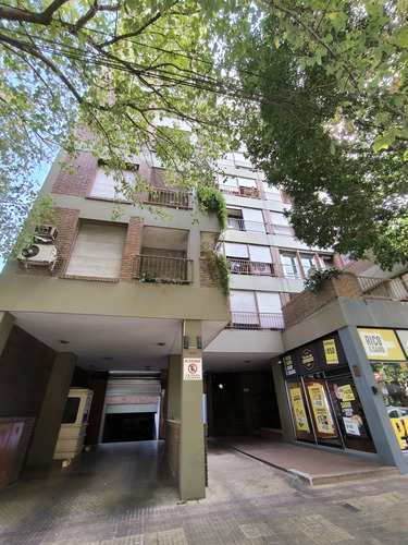 Venta Departamento 2 Dormitorrios En Calle 51 E/ 16 Y 17, La Plata.-