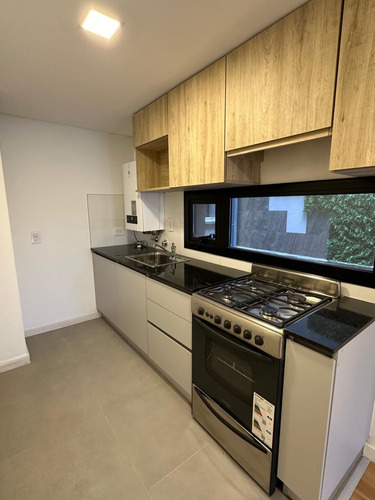 En Venta Espectacular Departamento De 3 Ambientes, Edificio Con Amenities, Quinchos, Solárium Con Pileta E Hidromasaje!! Excelente Calidad Constructiva En Rosario