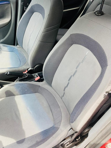 Imagen 13 de 16 de Fiat Punto 1.4 Attractive