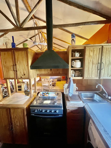 Espléndida Parcela Con Linda Casa Familiar En Venta