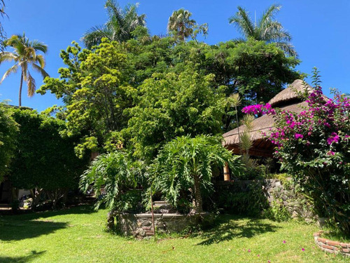 Casa En Privada En Palmira Tinguindin, Cuernavaca, Morelos - Crb-1194-cp