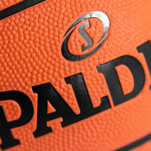 Baloncesto Spalding Varsity Tf-150 Para Exteriores, Tamaño 7