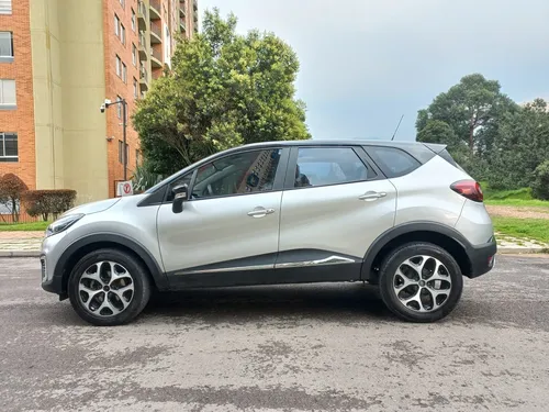 Renault Captur 2.0 Intens Automática