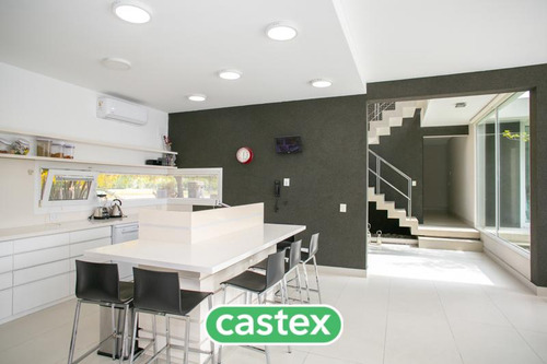 Moderna Casa En Venta En Terravista, General Rodriguez