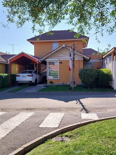Casa En Venta De 3 Dorm. 2 Baños, En Puente Alto