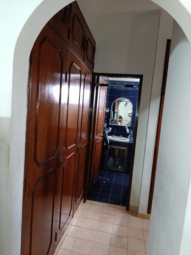 Casa En Venta En Valles De Camoruco Calle Cerrada Mcc