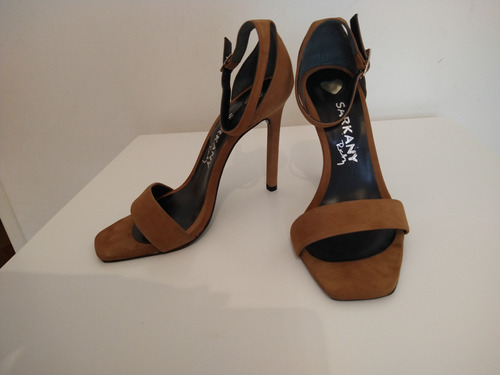 Sandalias Sarkany Bar 10 - Nuevas - Talle 36 - 