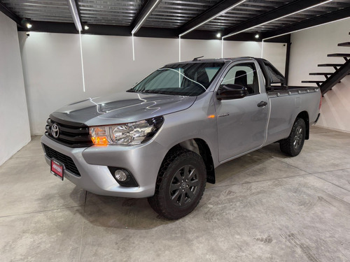 Toyota Hilux 2.7 Cabina Sencilla Mt