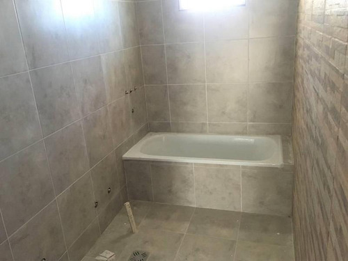 Imagen 3 de 8 de Venta Departamento 2 Dormitorios Con Cochera