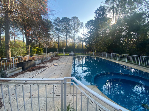 Venta De Casa En Saint Thomas Norte En Canning