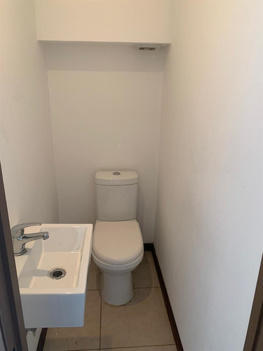 Casa En Arriendo De 3d/3b/3e En Condominio De Machalí