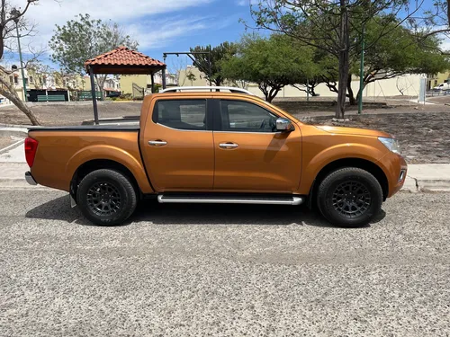 Nissan NP300 Frontier 2.5 Le Aa Mt