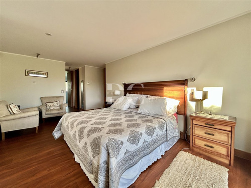 Casa En Venta De 5 Dorm. Piedra Roja Chicureo Colina