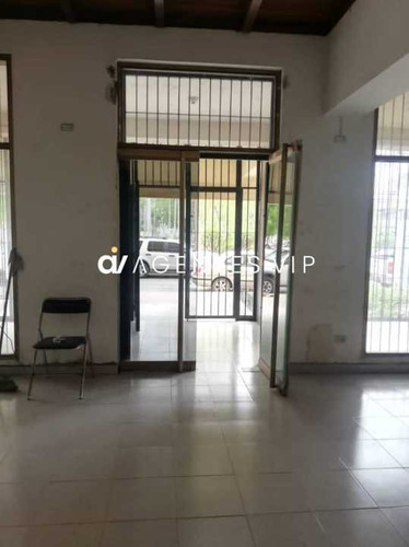 Imagen 6 de 25 de Se Vende Local Comercial Centro Profesional Anibal Dominicci