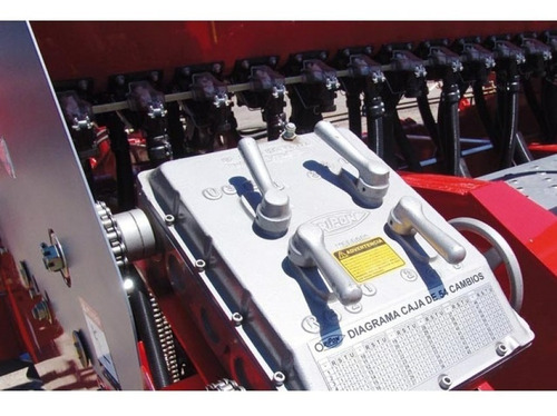 Imagen 3 de 5 de Sembradora Apache 54000