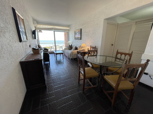Frente Al Mar Con Excelente Vista, Terraza Y Garage