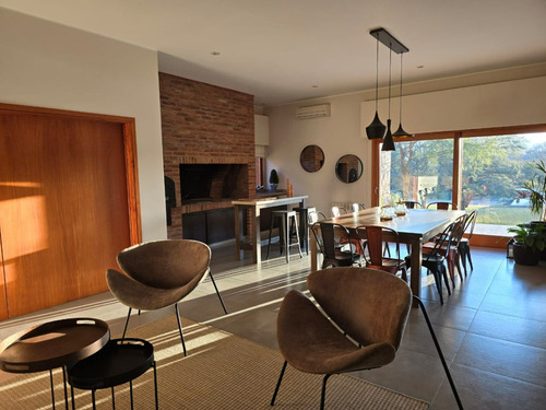 Córdoba, Anisacate, Casa De 3 Dormitorios, Arroyo Y Visuales A Las Sierras