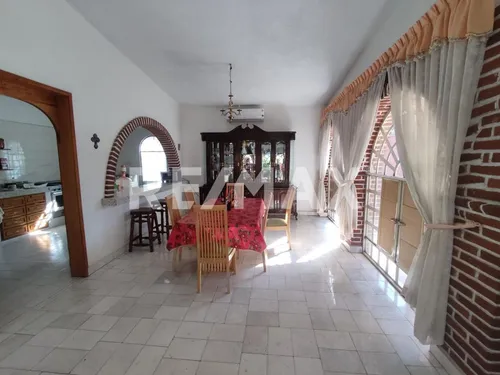 Casa En Venta En Morelos, Pueblo De Cocoyoc Un Nivel