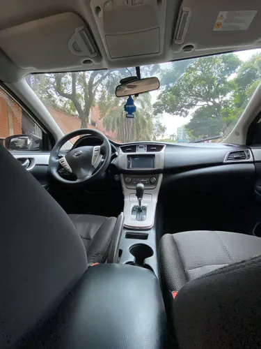Nissan Sentra 1.8 B17 Advance