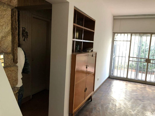Vendo Excelente Casa Remodelada A Mts De Juan B Justo Al 2500, Ideal Para Empresas O Rentas
