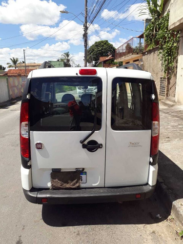 Imagem 3 de 13 de Fiat Doblo 2016 1.4 Attractive Flex 5p