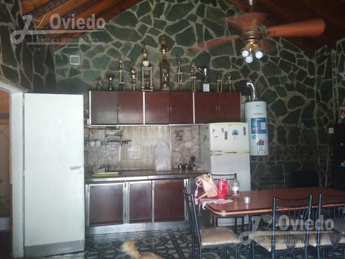 Pintoresca Propiedad De 3 Amb En Castelar Of 1595j