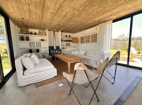 Casa En Venta De 4 Dormitorios En Club Del Mar, José Ignacio