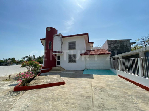 Casa En Venta Frente Al Río Seco Y Refinería Olmeca, Paraíso Tabasco