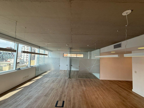 Alquiler Oficina 75m2 Piso Alto - C 2 Divisiones De Blindex Open Space.