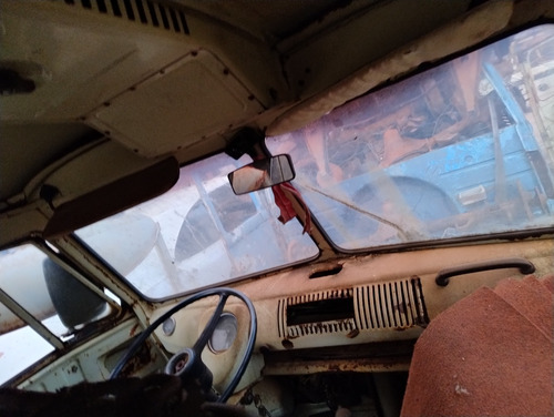 Vw Kombi Não Samba Corujinha