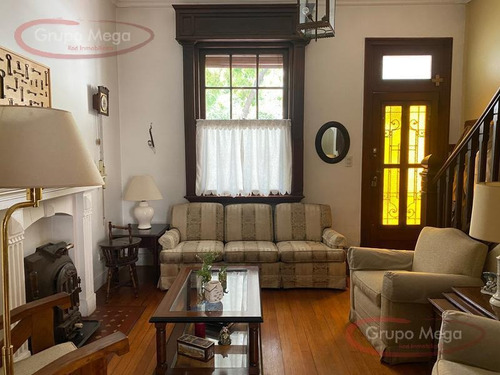 Imagen 3 de 24 de Casa De Estilo 4 Ambientes Con Patio Y Terraza En Gran Ubicación.
