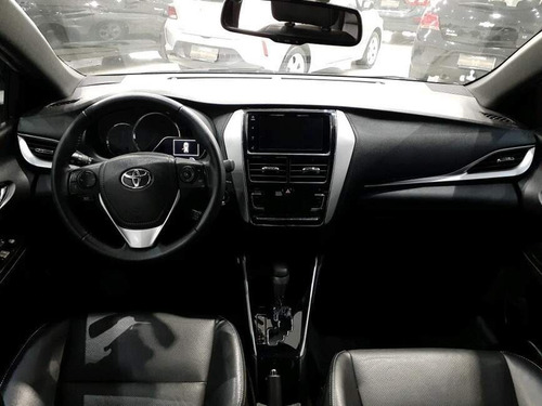 Imagem 5 de 13 de Yaris 1.5 16v Flex Xls Multidrive