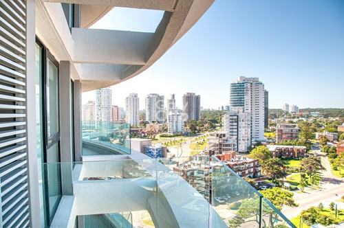 Imagen 21 de 29 de Departamento Amplio En Artower