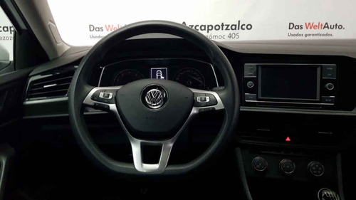 Imagen 7 de 15 de Volkswagen Jetta 2019 4p Comfortline L4/1.4/t Man
