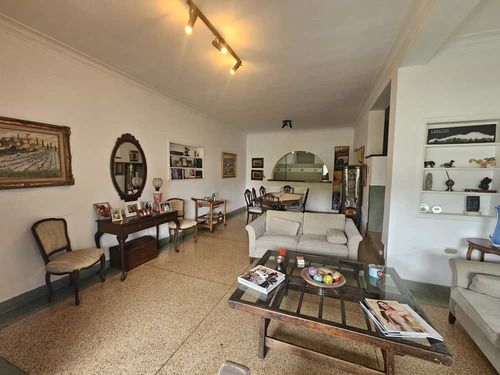 Venta De Fabulosa Propiedad Tipo Townhouse (apartamento) Altamira