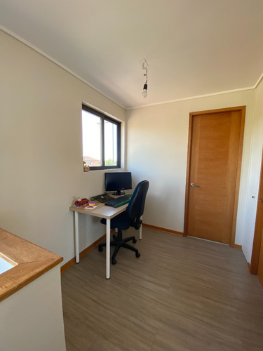 Casa En Arriendo 3 Dormitorios 3 Baños En Colina