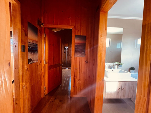 Gran Casa Con Potencial Comercial