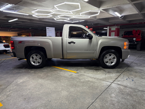 Chevrolet Cheyenne 5.3 2500 Cab Ext B 4x4 Mt