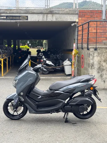 Yamaha Nmax 2025